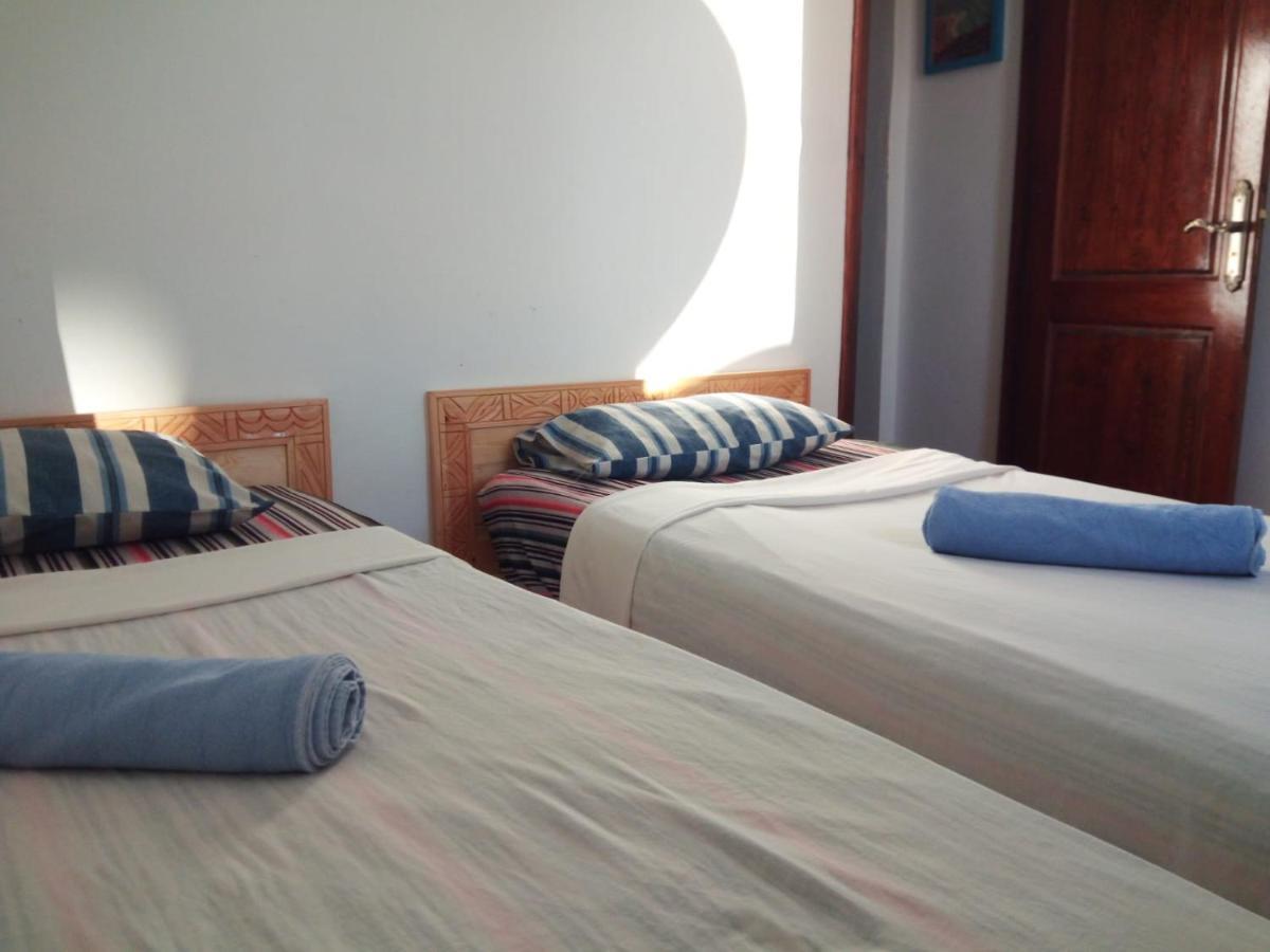 Surf & Travel Camp Bed and Breakfast Taghazout Exterior foto