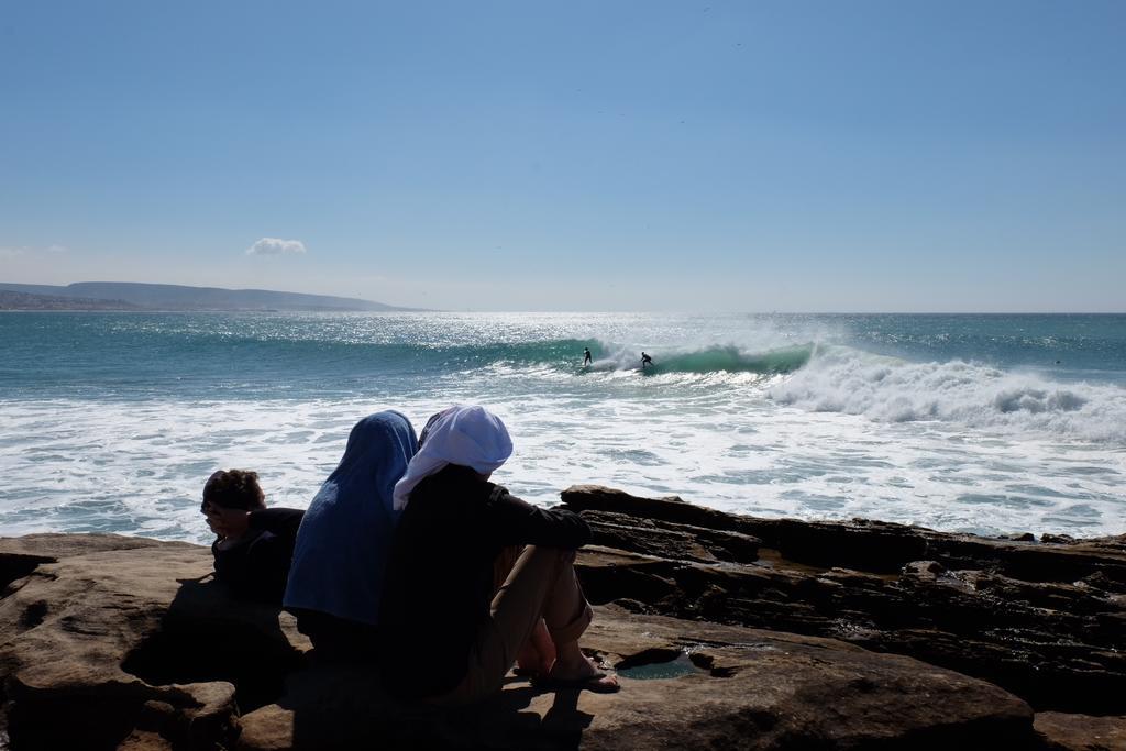 Surf & Travel Camp Bed and Breakfast Taghazout Exterior foto